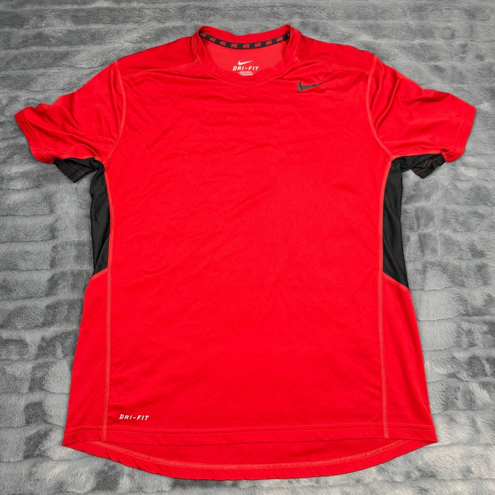 Nike Dri-FIT Mens Medium Red Black Short Sleeve Performance Athletic Shirt 13823